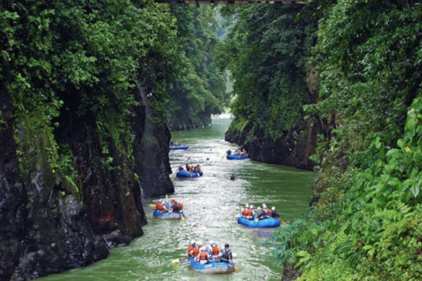 Rafting na Pacuare