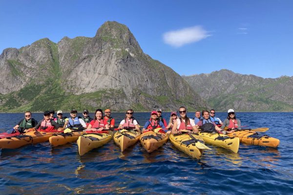 Kajakovanie sa vo fjorde