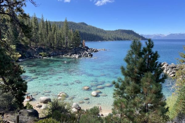 Jazero Lake Tahoe